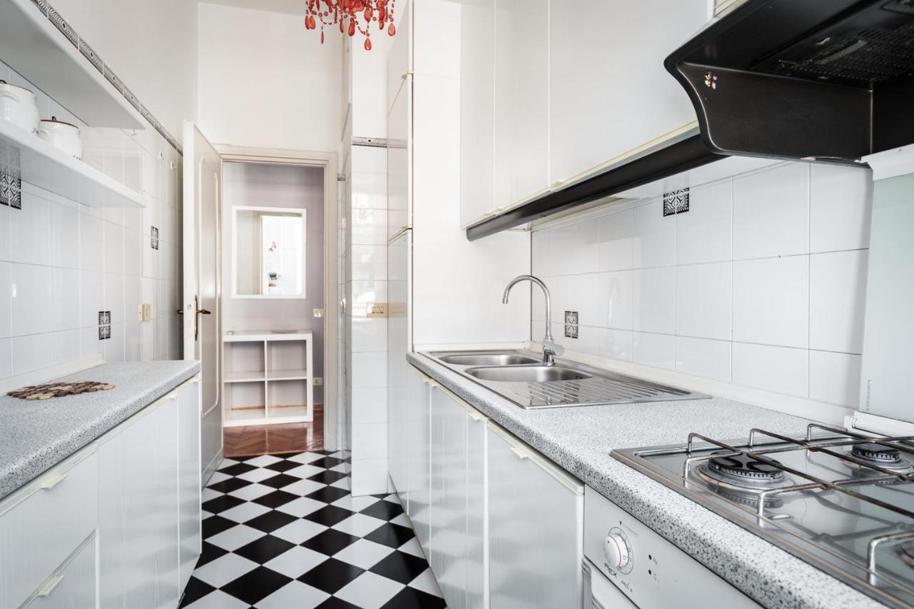 Sunny Flat Near Villa Borghese Rome Exterior photo